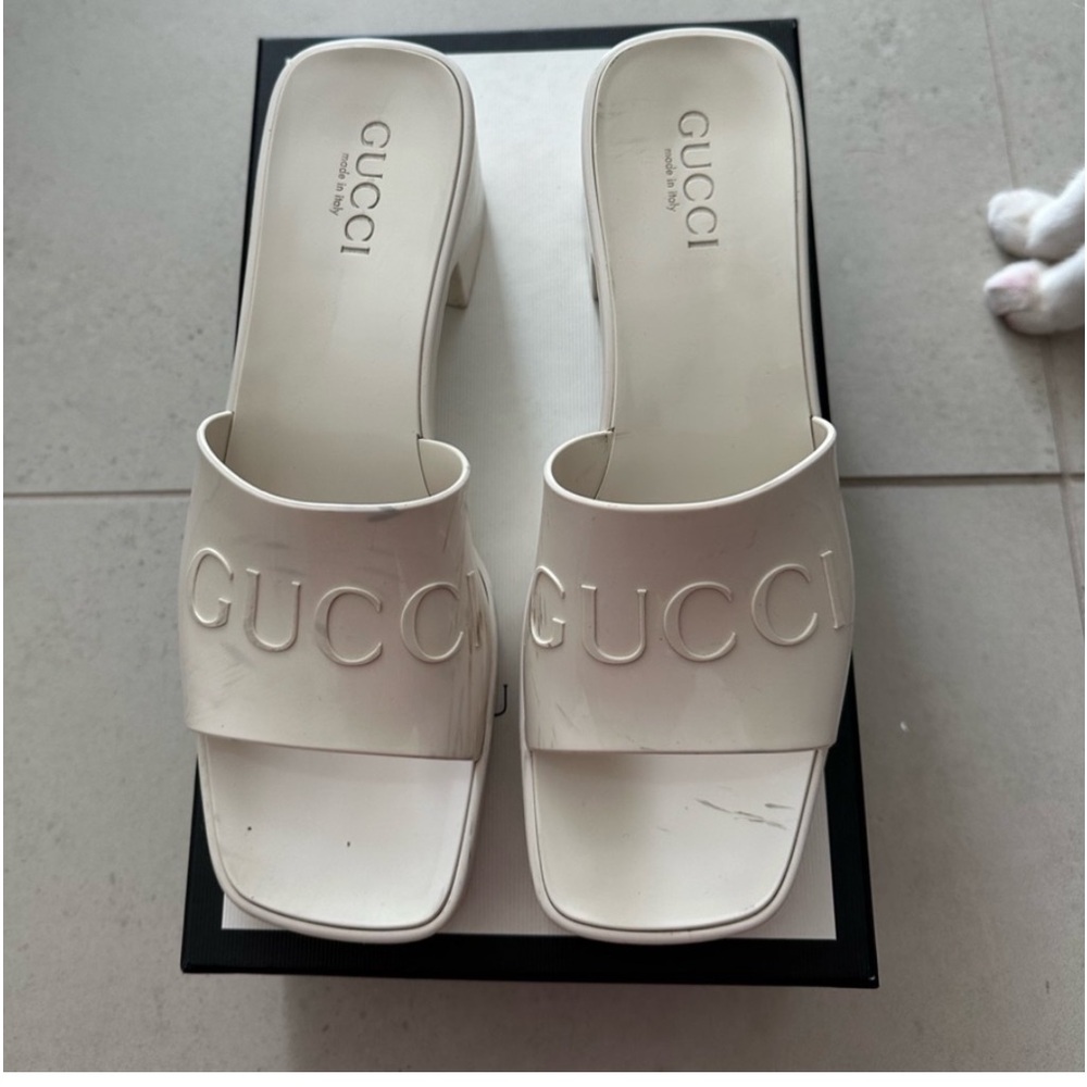 Gucci  off White Rubber Slide Sandals Sz 9